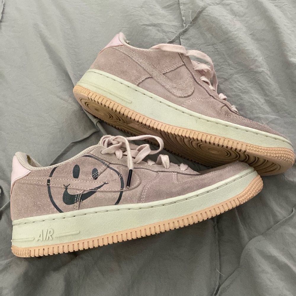 Pink Nike Swoosh Smiley Face Shoes